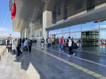Gaziantep'te hava sahasında 12 saat seferler yapılamadı