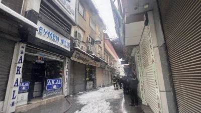 Gaziantep'te iş yerinde &ccedil;ıkan yangında 6 kişi dumandan etkilendi