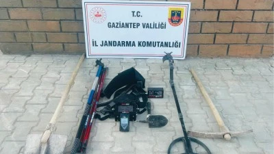 Gaziantep'te ka&ccedil;ak kazı yapan 9 ş&uuml;pheli yakalandı
