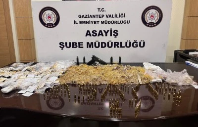Gaziantep'te polis ekibine silahla ateş a&ccedil;an ş&uuml;pheliler 3 polisi yaraladı