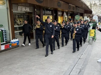 Gaziantep'te Yeşilay Haftası dolayısıyla y&uuml;r&uuml;y&uuml;ş d&uuml;zenlendi