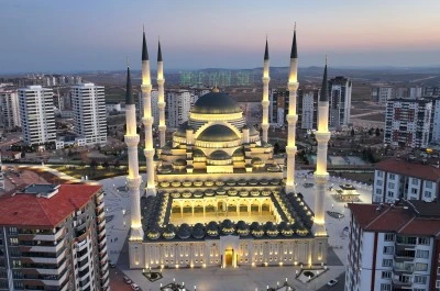 Şahinbey Millet Camii ve K&uuml;lliyesi ramazana hazır