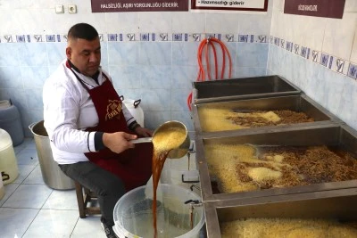 Gazianteplilerin iftar sofralarındaki vazge&ccedil;ilmez i&ccedil;eceği: "Meyan şerbeti"