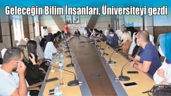 GELECEĞİN BİLİM İNSANLARI, &Uuml;NİVERSİTEYİ GEZDİ