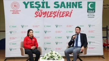Gen&ccedil; Boks&ouml;r Ayşe &Ccedil;ağırır, İstanbul Yeşilay Haftası Etkinliğinde Gen&ccedil;lerle Buluştu