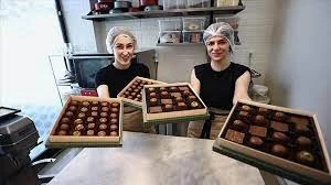 Genç girişimci kadınlar çikolata imalatçısı oldu