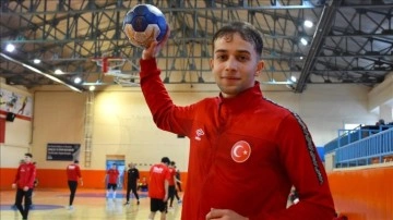 Gen&ccedil; Hentbolcu Karapınar, Milli Forma Hayalini Kuruyor