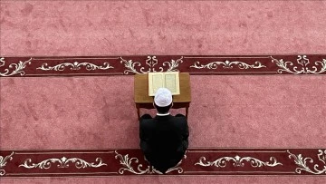 Genç kursiyer 66 günde Kur'an-ı Kerim'i ezberledi