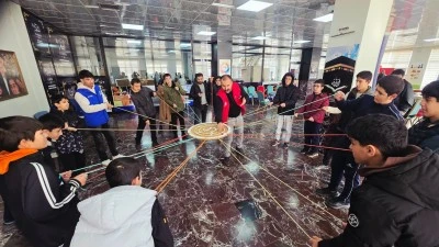 Gen&ccedil;ler tatili kampta ge&ccedil;iriyor
