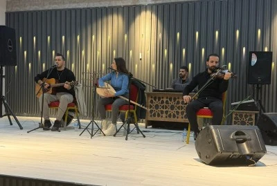Gen&ccedil;lik Ekibi, liseleri geziyor