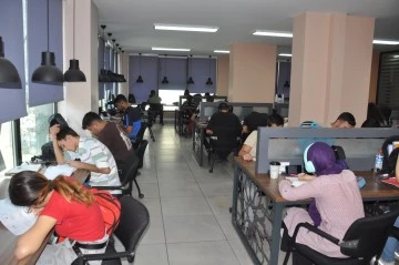 Gen&ccedil;lik Merkezi sayesinde 255 &ouml;ğrenci &uuml;niversiteye yerleşti
