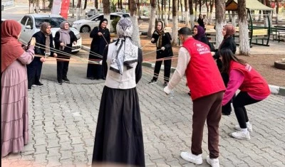 Gen&ccedil;lik merkezleri, &ccedil;ocukların adresi