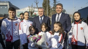 Gen&ccedil;lik ve Spor Bakanı D&uuml;zce'ye Yatırımları Anlattı