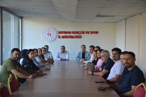 Gen&ccedil;likte ilk eğitim toplantısı