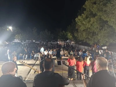 Gerc&uuml;ş, halk konseriyle hareketlendi