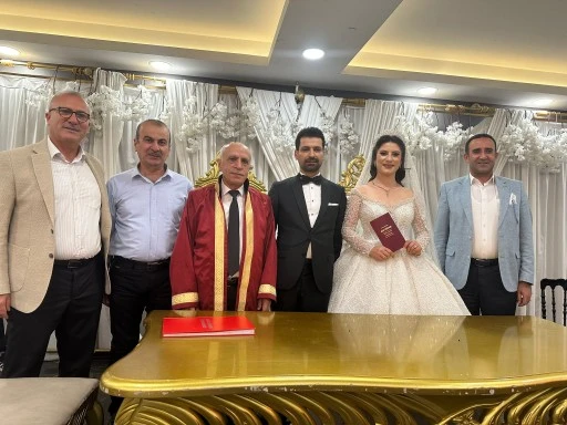 Gezer ve Can&rsquo;ların mutlu g&uuml;n&uuml;