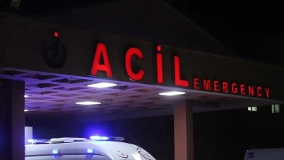 Gıda zehirlenmesi ş&uuml;phesiyle 4 kişi hastaneye kaldırıldı