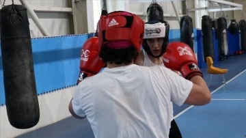 Gizem &Ouml;zer, Avrupa Şampiyonası ve Olimpiyatlar İ&ccedil;in Hazırlıklarını S&uuml;rd&uuml;r&uuml;yor