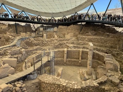 G&ouml;beklitepe'de bayram tatili yoğunluğu yaşanıyor
