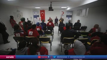 G&ouml;rme engellilere bağımsız hareket etme becerileri eğitimi verildi