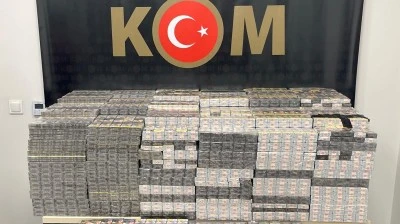 G&uuml;mr&uuml;k ka&ccedil;ağı 7 bin 900 paket sigara ele ge&ccedil;irildi