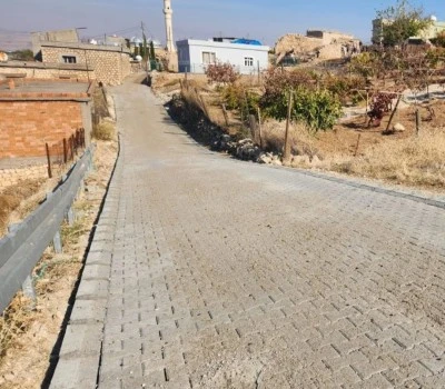 G&uuml;neşli K&ouml;y&uuml; kilitlendi