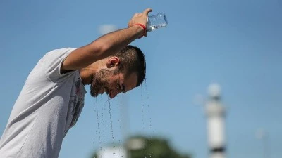 G&uuml;n&uuml;n en y&uuml;ksek sıcaklığı 47,1 dereceyle Siirt'te &ouml;l&ccedil;&uuml;ld&uuml;