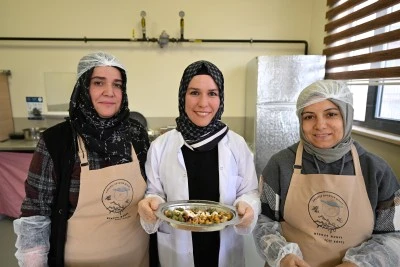 &nbsp;Kurduğu işletmeyi işitme engellilerle b&uuml;y&uuml;tmeyi hedefliyor