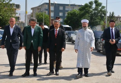 Erbaş,&nbsp;Şırnak'ta "Yatılı Hafızlık Kur'an Kursu A&ccedil;ılış Programı"nda konuştu