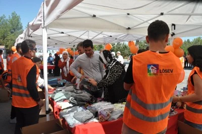 L&Ouml;SEV'in "İyilik Tırı"&nbsp;Mardin'e geldi
