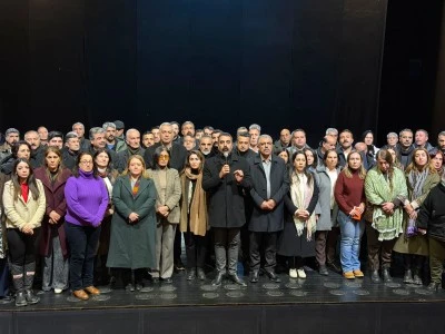 Belediye Eşbaşkanları Koban&ecirc; dayanışması i&ccedil;in maaşlarını bağışladı