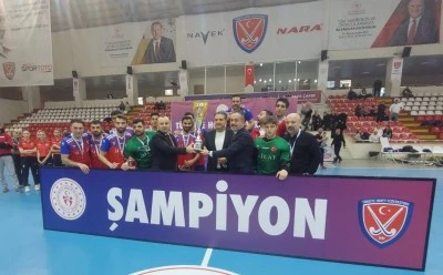 Erkekler Salon Hokeyi S&uuml;per Lig şampiyonu&nbsp;Gaziantep&nbsp;Polisg&uuml;c&uuml; oldu