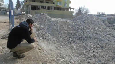 Enkazdan 132 saat sonra kurtarılan baba-kız hayata tutundu