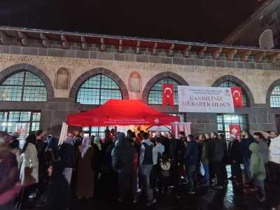 &nbsp;Kandil dolayısıyla salep ikramında bulunuldu