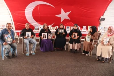 Diyarbakır&nbsp;anneleri evlatlarını istiyor