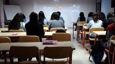 Bin 600 &ouml;ğrenciye kaban desteği