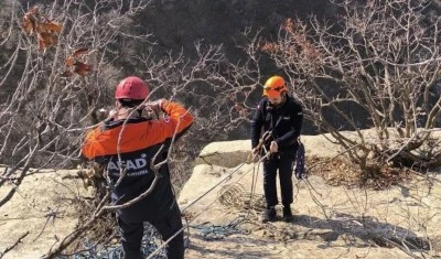&nbsp;Mahsur kalan ke&ccedil;ileri AFAD ekipleri kurtardı