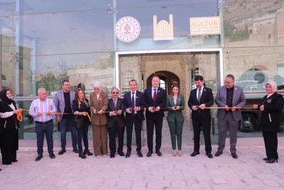 &nbsp;"Pembe Fır&ccedil;a" resim sergisi a&ccedil;ıldı