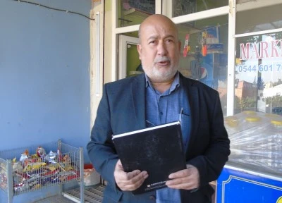 &nbsp;Hayırseverler, bakkalın "veresiye defteri"ni satın aldı