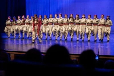 Tiyatro Festivali Moraş&icirc;n oyununun pr&ouml;miyeriyle a&ccedil;ıldı