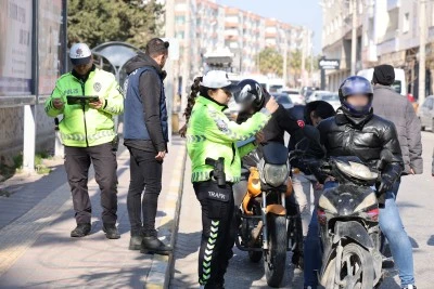&nbsp;Polis ekipleri asayiş ve trafik uygulaması ger&ccedil;ekleştirdi