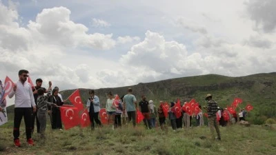 Iğdır'da 50 gen&ccedil;, 19 Mayıs Gen&ccedil;lik Kampı'nda buluştu