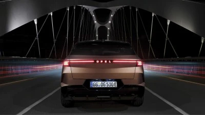 Opel Grandland'in Intelli-Lux HD LED farları, "En İyi &Ouml;n Farlar" &ouml;d&uuml;l&uuml;n&uuml; aldı