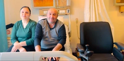 &nbsp;Bedensel engelli depremzedeye ak&uuml;l&uuml; tekerlekli sandalye desteği