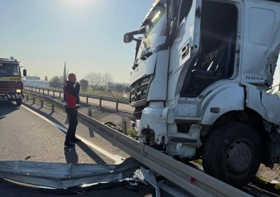 &nbsp;Ref&uuml;je &ccedil;arpan yakıt tankerinin s&uuml;r&uuml;c&uuml;s&uuml; yaralandı