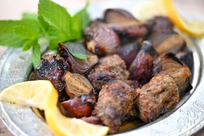 &nbsp;Soğan kebabı damakları tatlandırıyor