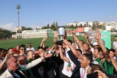 Kilis&nbsp;Belediyespor kupa sevinci yaşadı