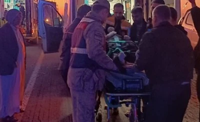 &nbsp;Otomobil ile motosikletin &ccedil;arpıştığı kazada 4 kişi yaralandı