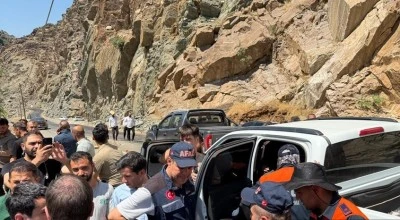 Habur &Ccedil;ayı'na d&uuml;şen kişiyi arama &ccedil;alışmaları s&uuml;r&uuml;yor