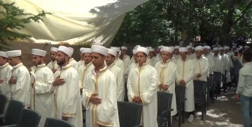 Hafızlık eğitimini tamamlayan 83 &ouml;ğrenci i&ccedil;in t&ouml;ren d&uuml;zenlendi